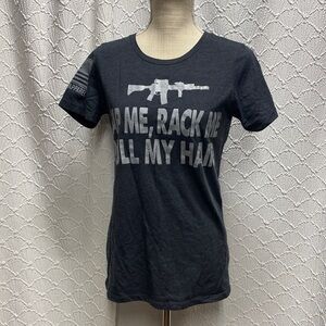 Mark 19 Apparel size medium Graphic Tee -‎ tap me rack me pull my hair